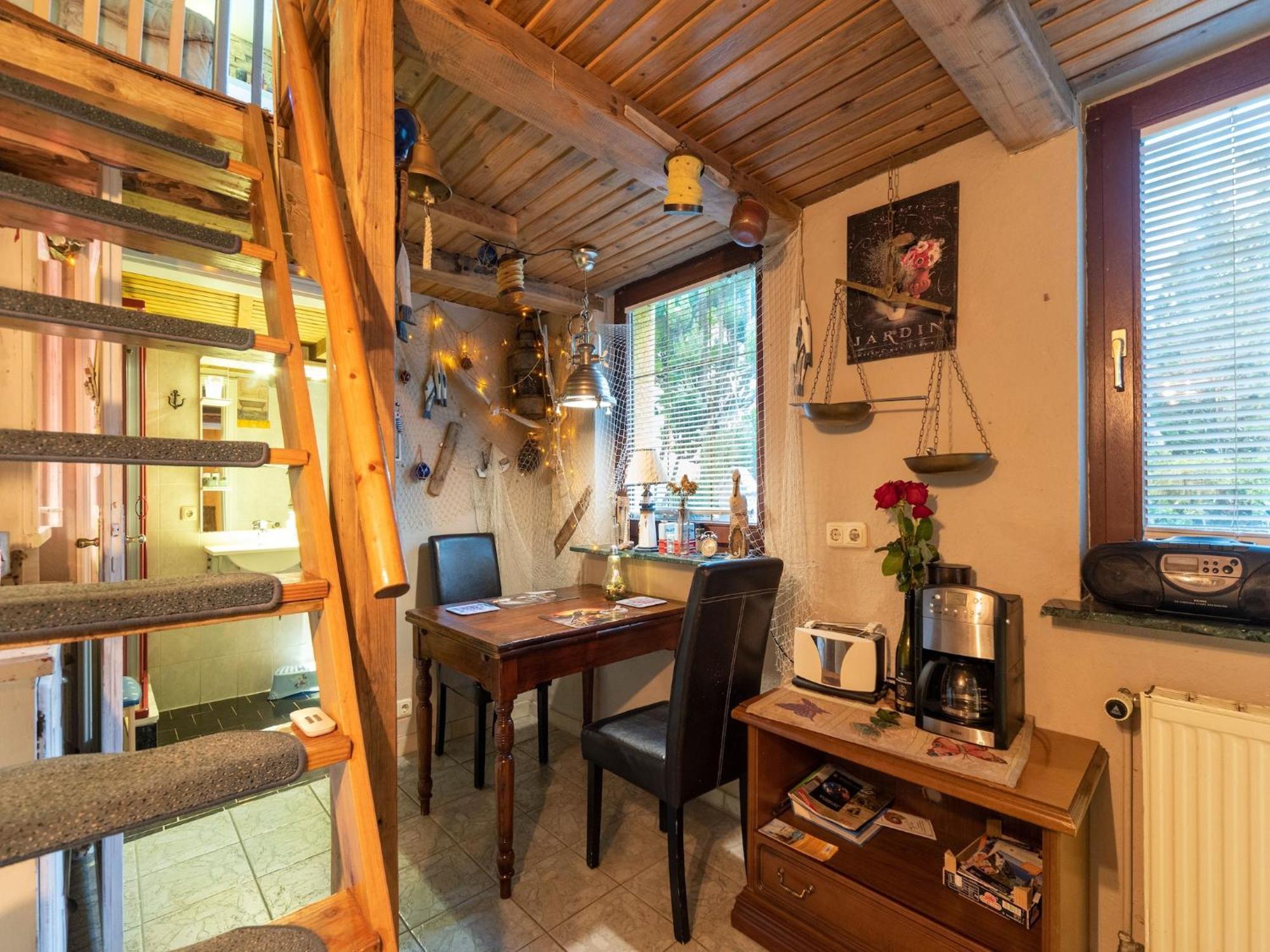 Comfortable Apartment In Wismar Mecklenburg With Fireplace מראה חיצוני תמונה