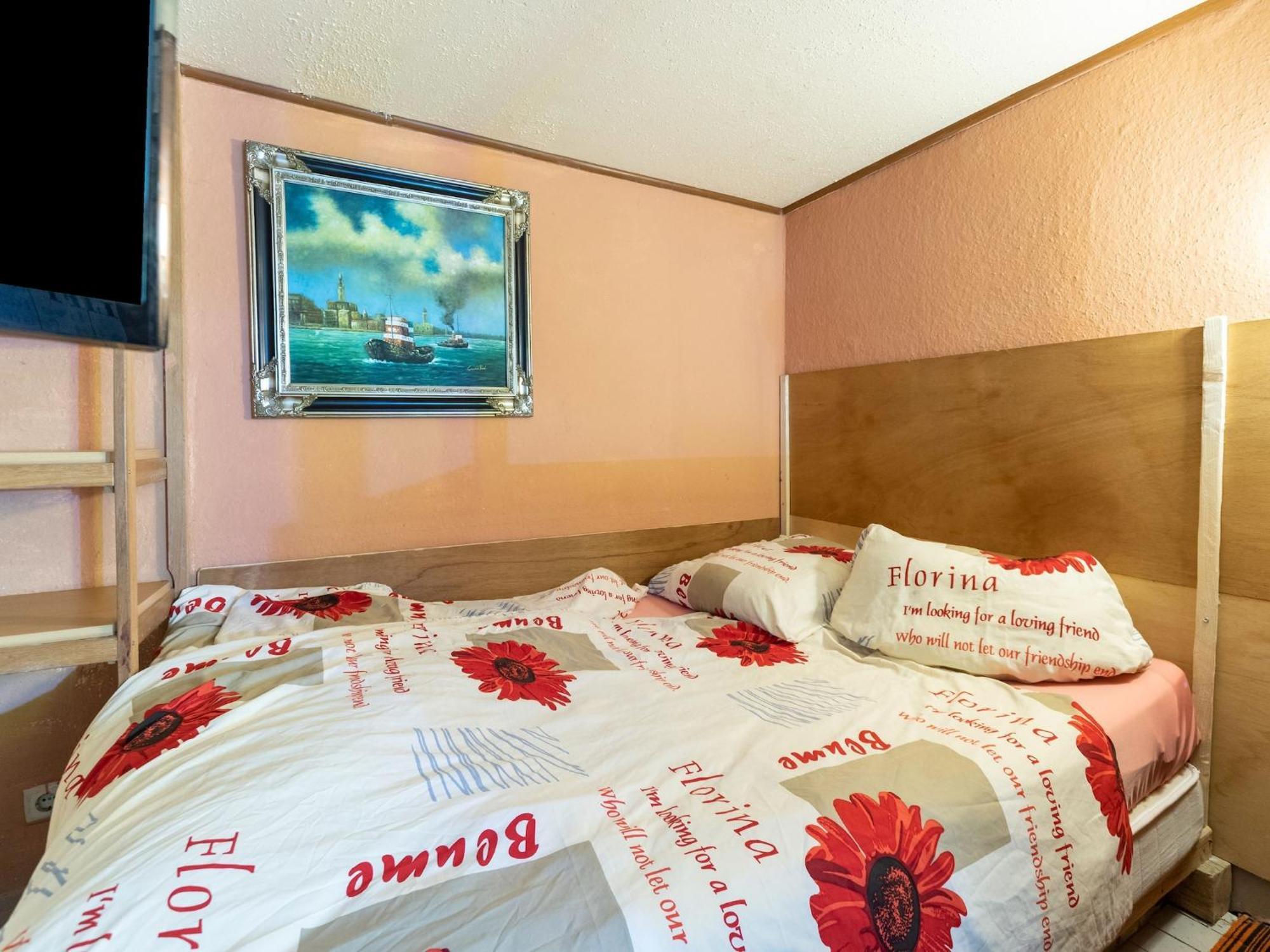 Comfortable Apartment In Wismar Mecklenburg With Fireplace מראה חיצוני תמונה
